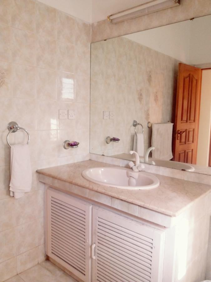 Delano Guest House Islamabad Ngoại thất bức ảnh