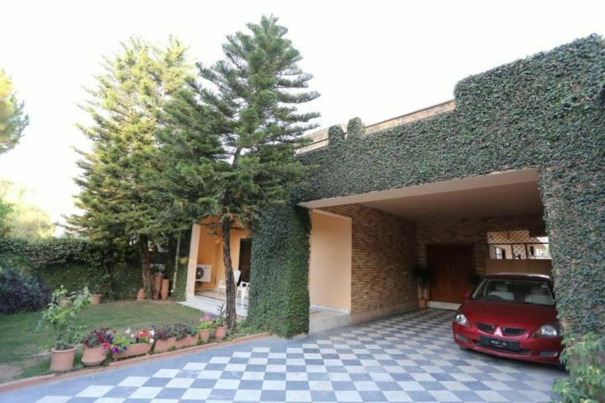 Delano Guest House Islamabad Ngoại thất bức ảnh